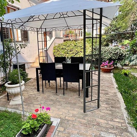 V&V Apartment Pula Ngoại thất bức ảnh
